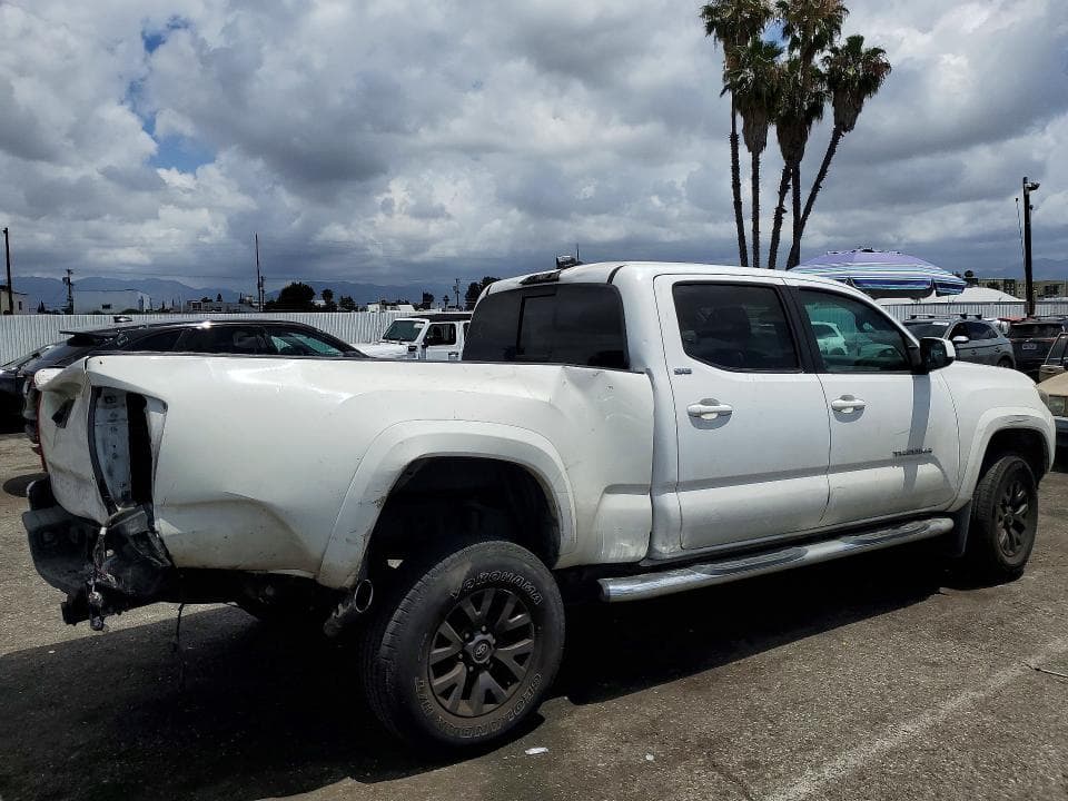 2020 TOYOTA TACOMA SR5 V6 3
