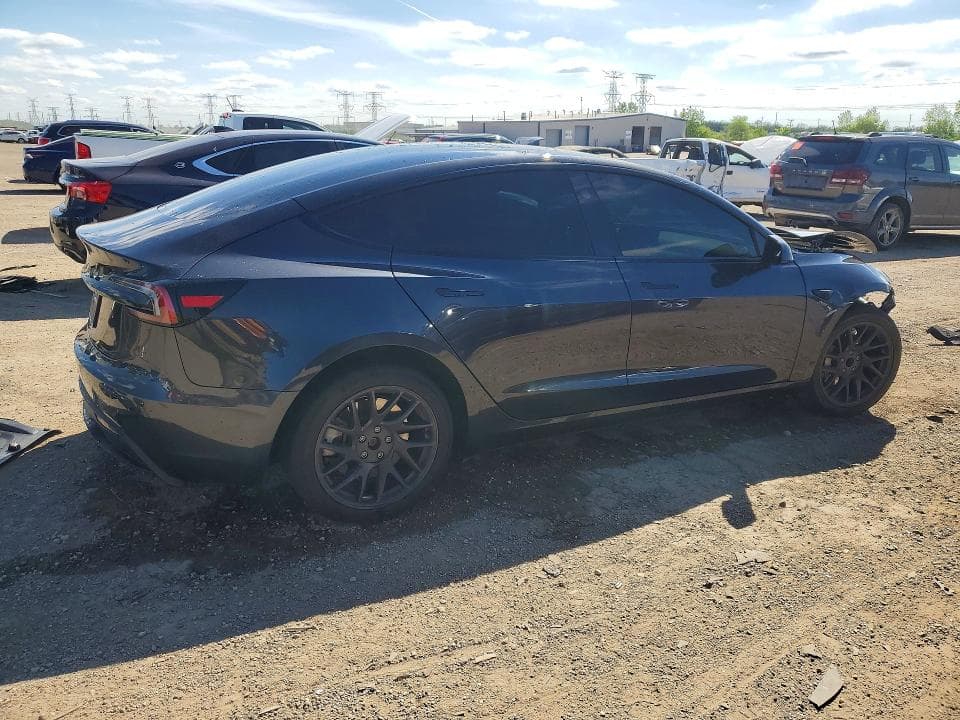 2025 TESLA MODEL 3 3