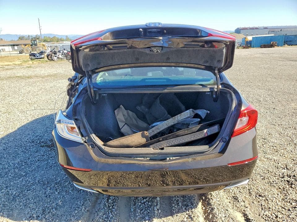 2018 HONDA ACCORD EX 6