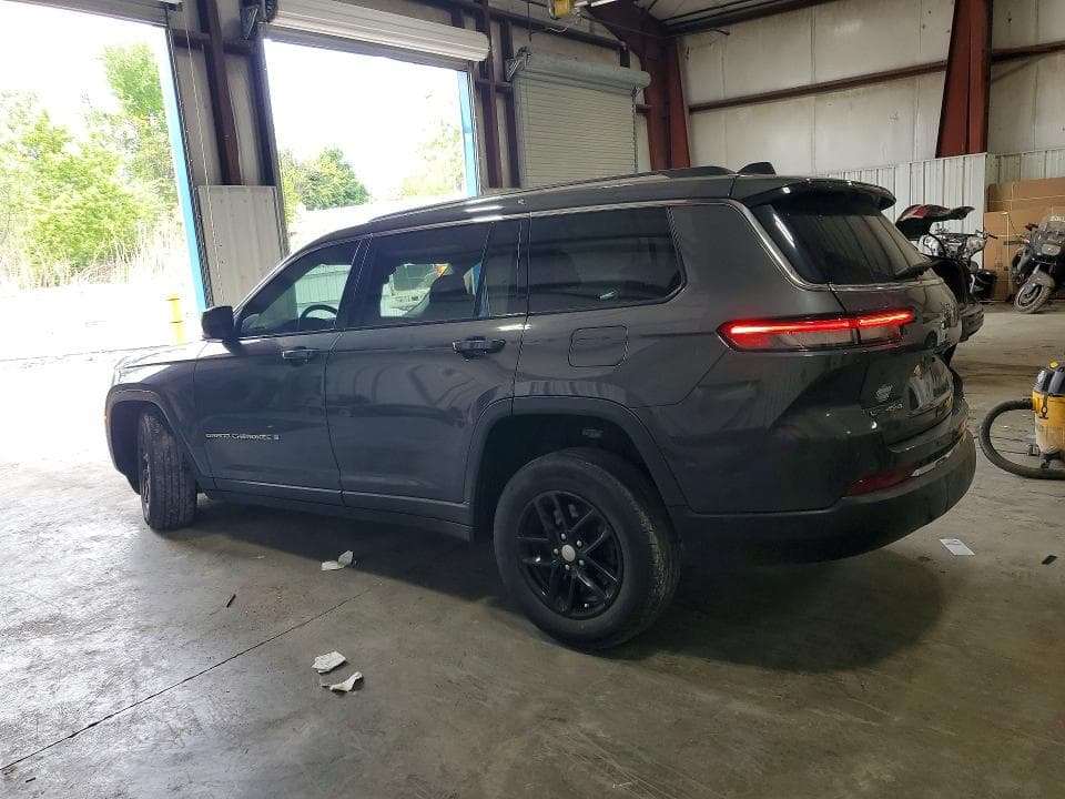 2023 JEEP GRAND CHEROKEE L LAREDO 2
