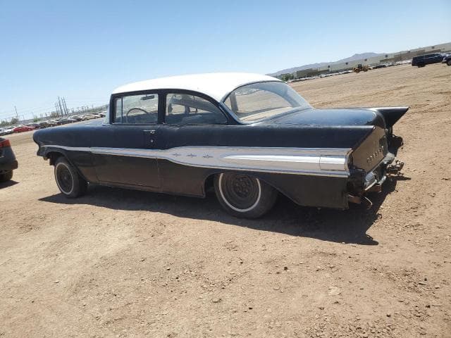 1957 PONTIAC UK 2