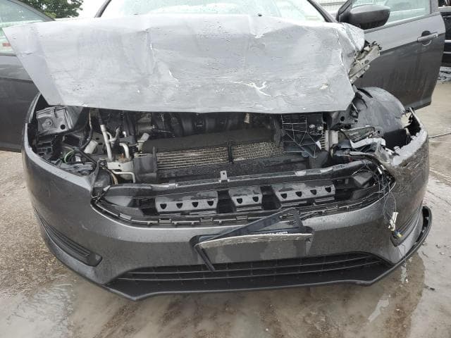 2018 FORD FOCUS SE 11
