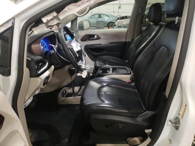 2020 CHRYSLER VOYAGER LXI 7