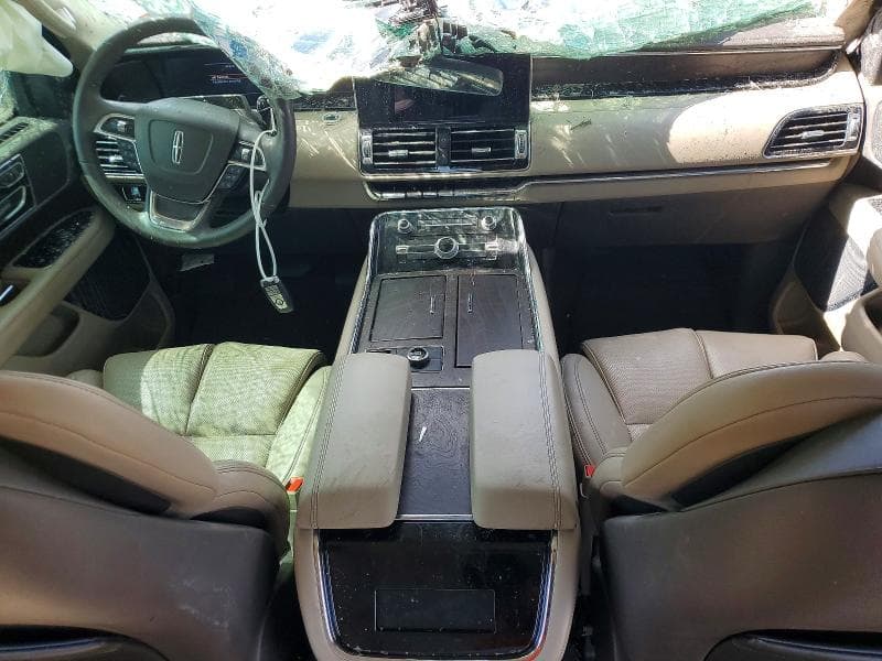 2024 LINCOLN NAVIGATOR 8