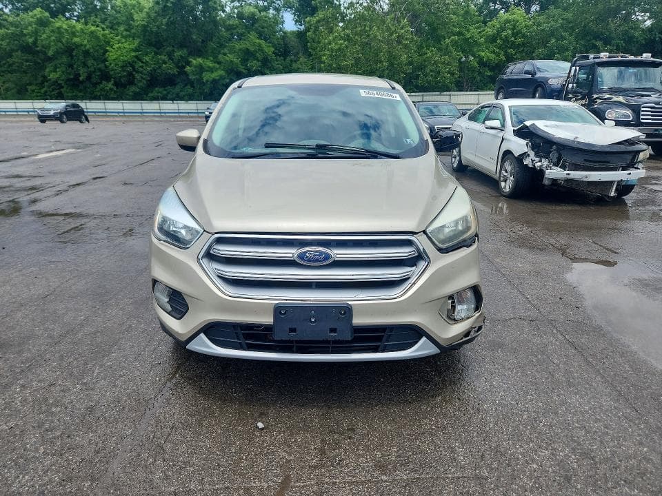 2017 FORD ESCAPE SE 5