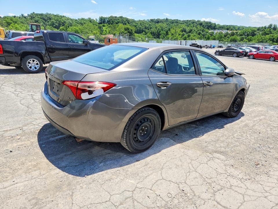 2017 TOYOTA COROLLA LE 3