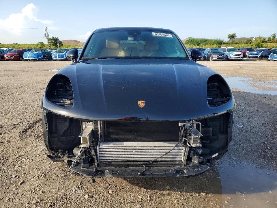 2026 PORSCHE MACAN BASE 5