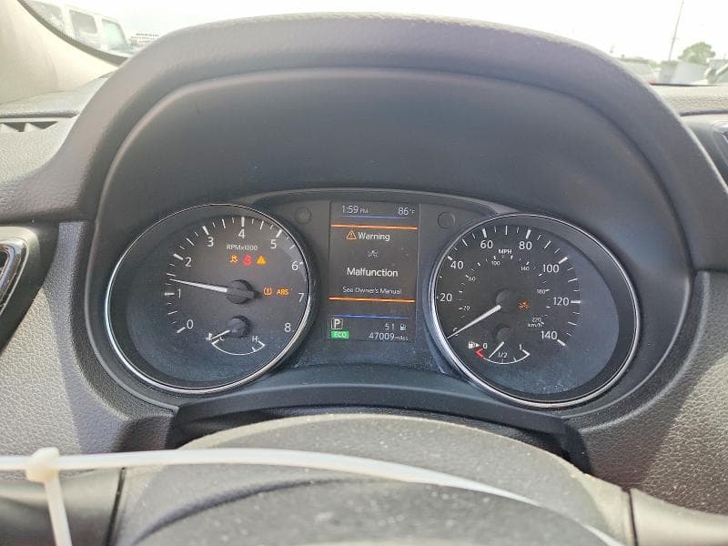 2019 NISSAN ROGUE S 9