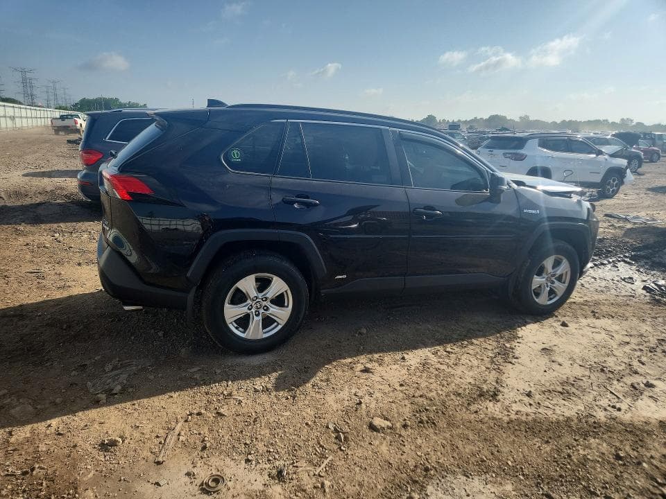2021 TOYOTA RAV4 HYBRID XLE 3
