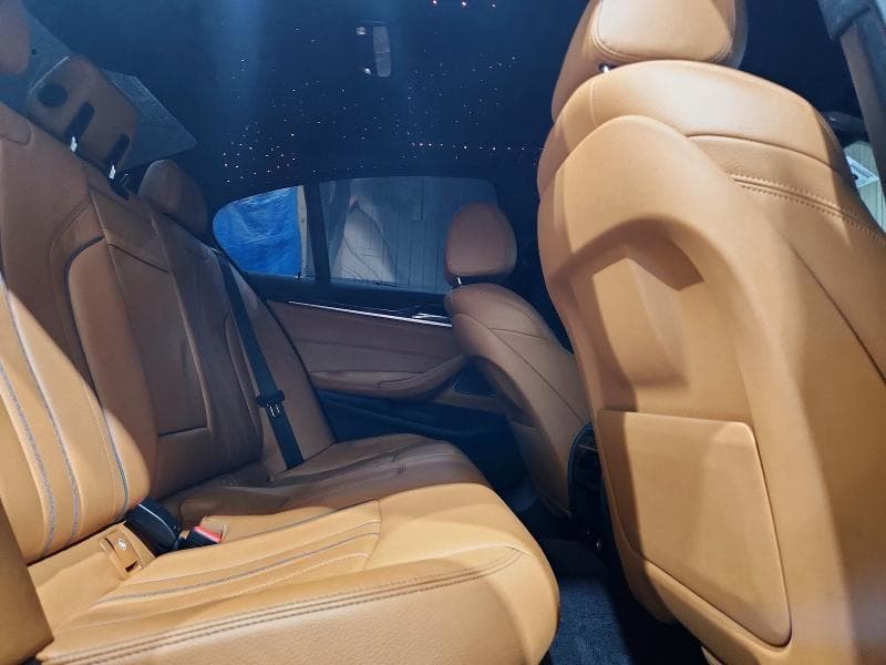 2019 BMW 540 XI 10