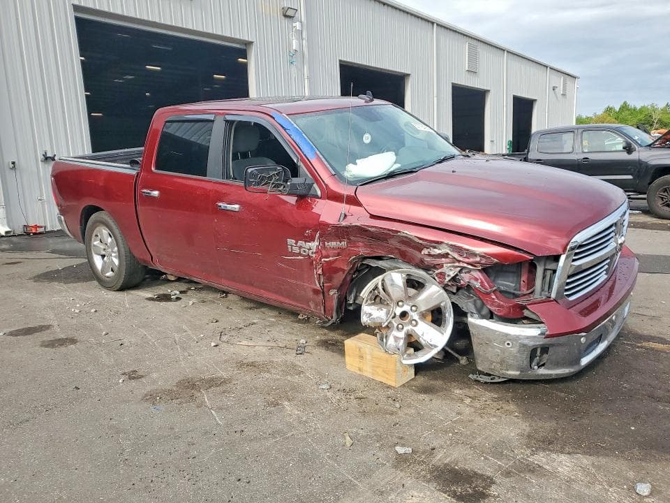 2017 RAM 1500 SLT 4