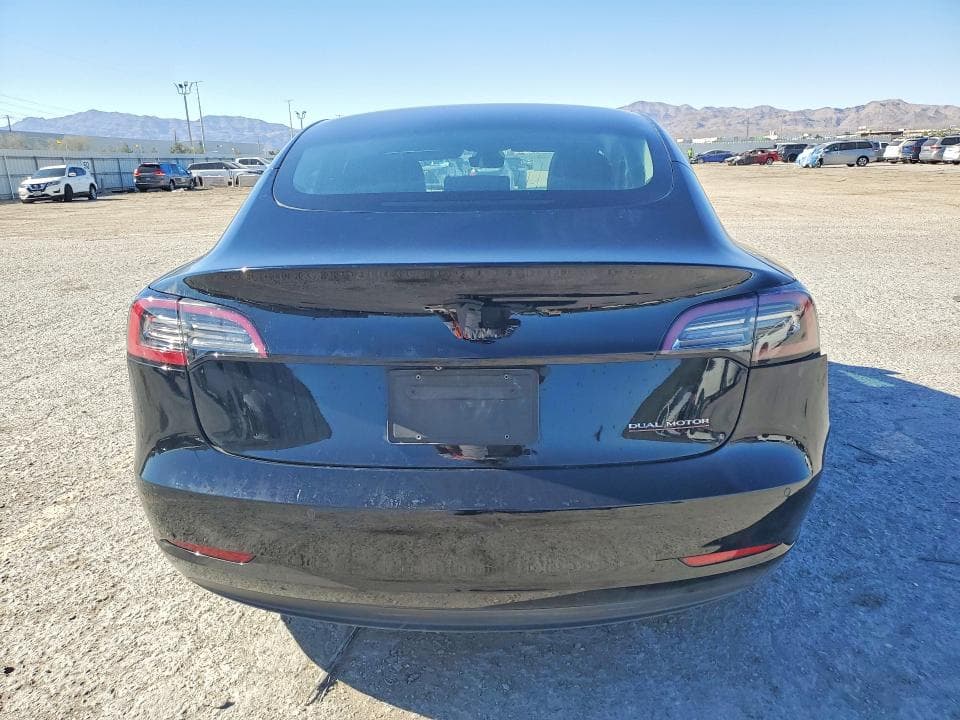 2018 TESLA MODEL 3 6