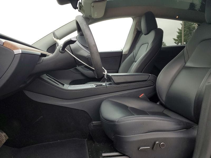 2025 TESLA MODEL Y 7