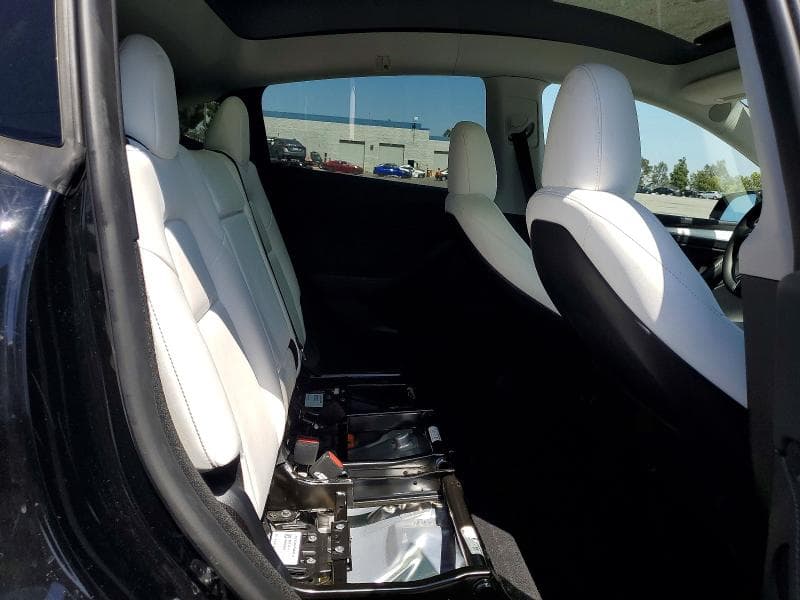 2023 TESLA MODEL Y 10