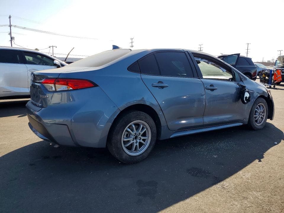 2021 TOYOTA COROLLA LE 3