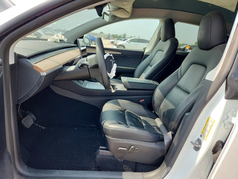 2025 TESLA MODEL Y 7