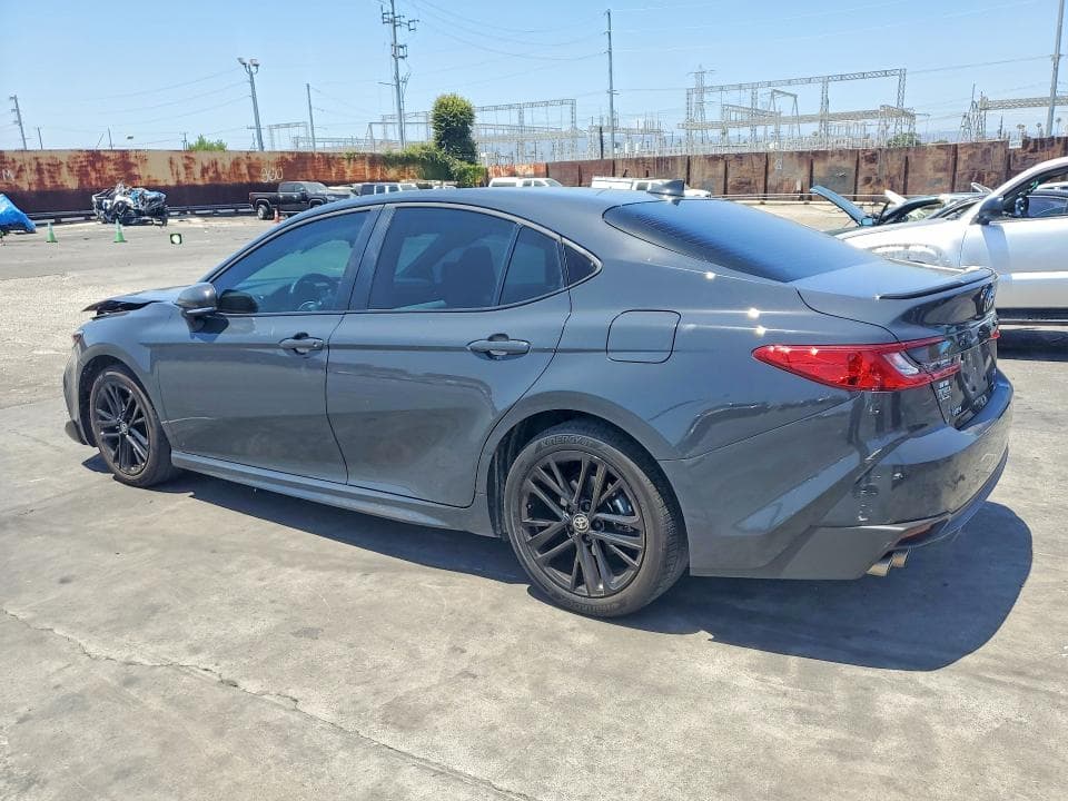 2025 TOYOTA CAMRY SE 2