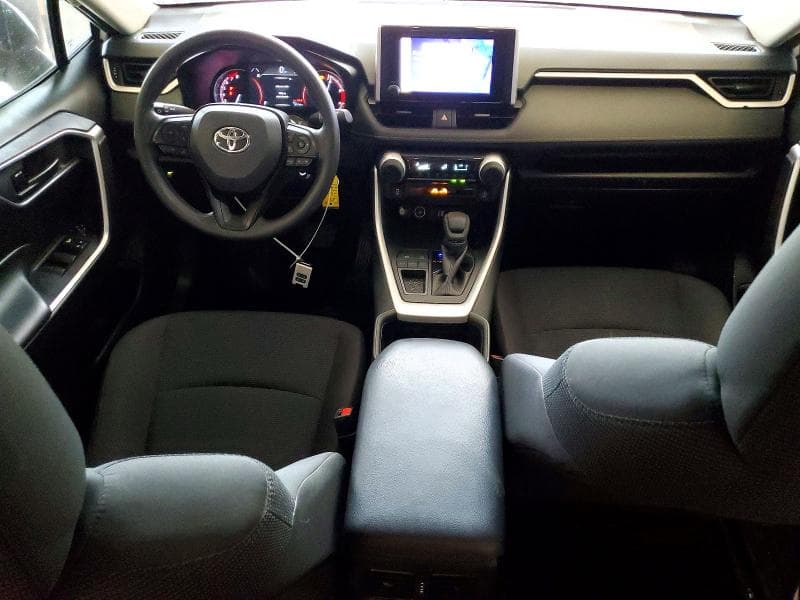 2024 TOYOTA RAV4 LE 8