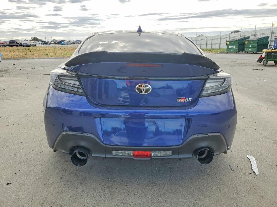2023 TOYOTA GR86 BASE 6