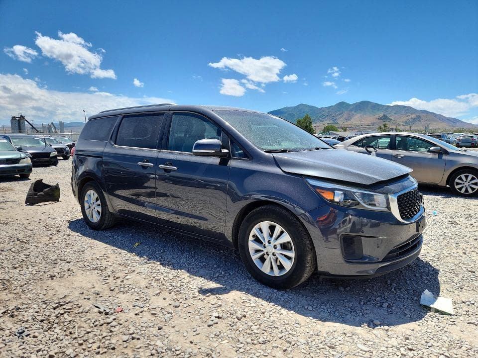 2017 KIA SEDONA 4