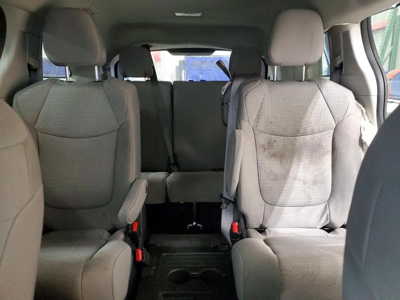 2024 TOYOTA SIENNA LE 10