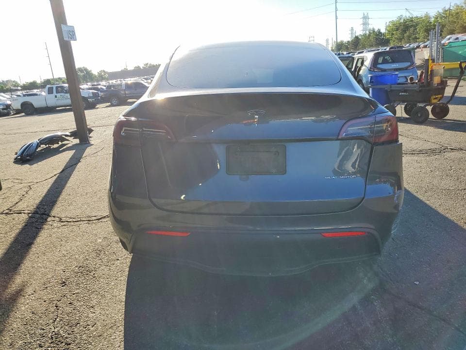 2023 TESLA MODEL Y 6