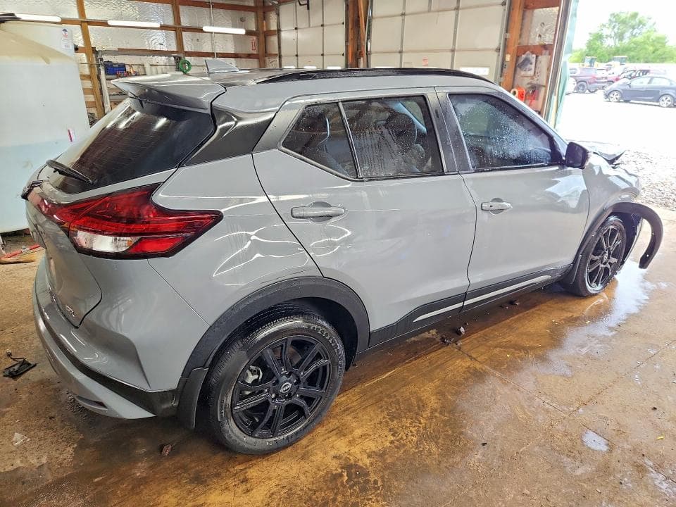 2024 NISSAN KICKS SR 3