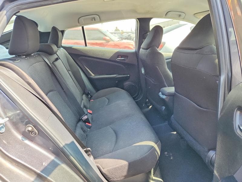 2021 TOYOTA PRIUS LE 10
