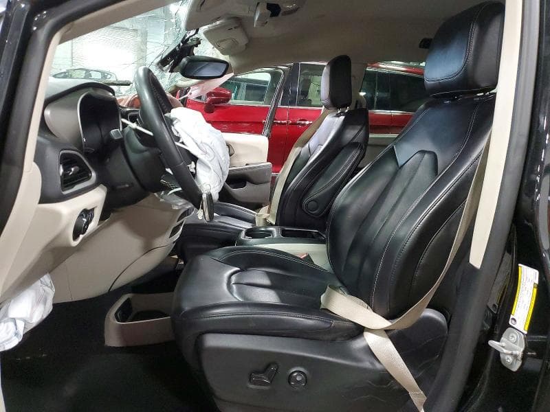 2023 CHRYSLER PACIFICA TOURING L 7