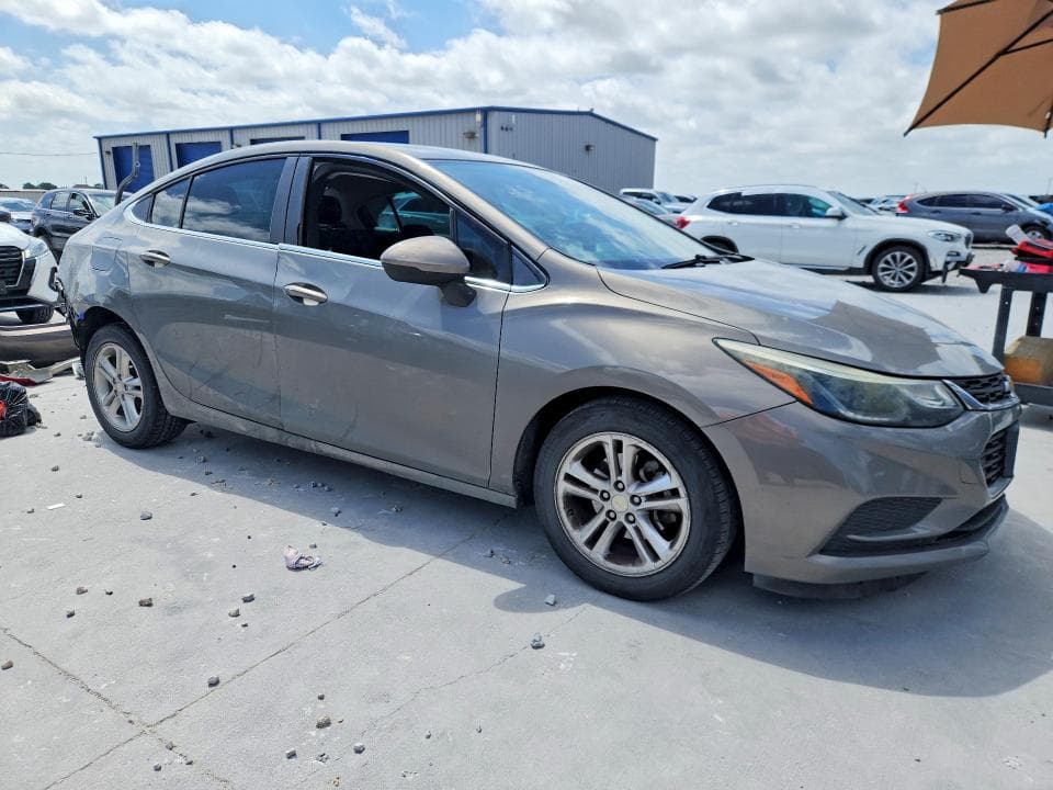 2017 CHEVROLET CRUZE LT 4