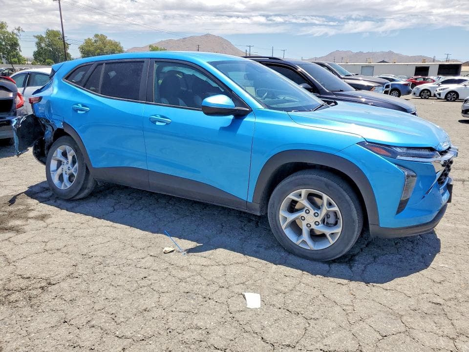 2025 CHEVROLET TRAX LS 4
