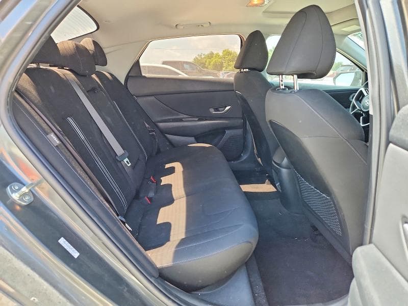 2024 HYUNDAI ELANTRA SEL 10