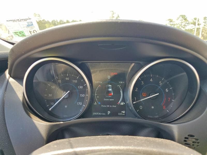 2018 JAGUAR XE 9