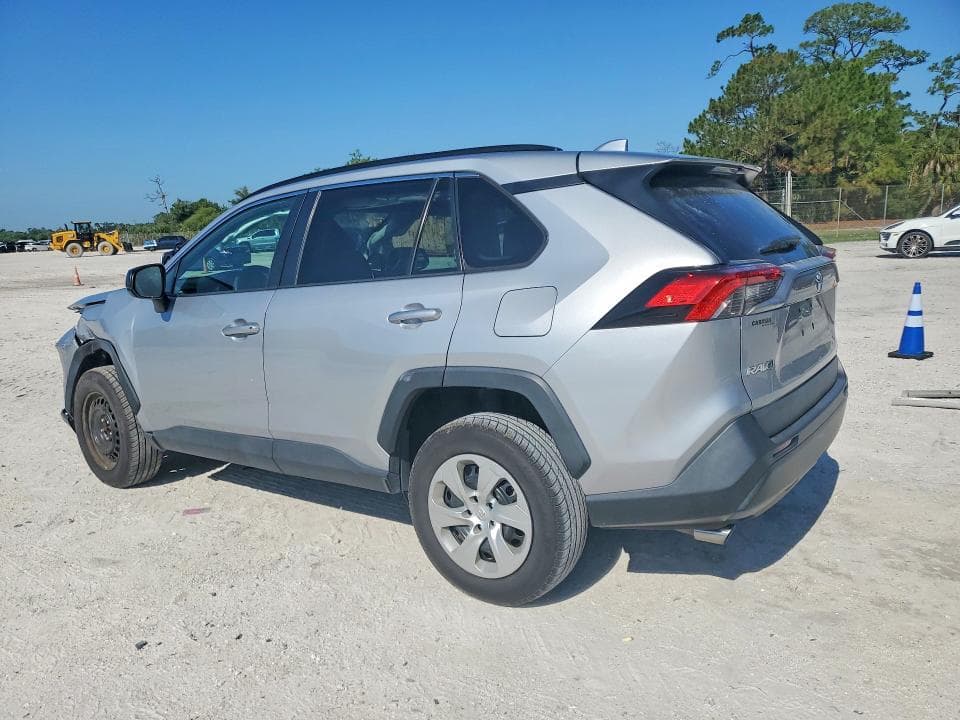 2021 TOYOTA RAV4 LE 2