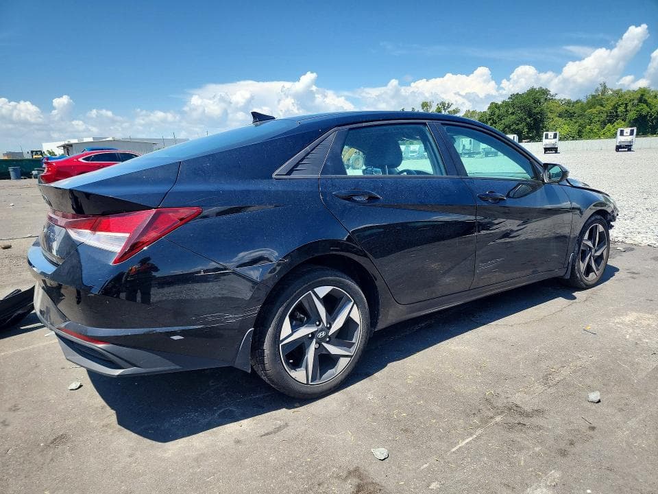 2023 HYUNDAI ELANTRA SEL 3