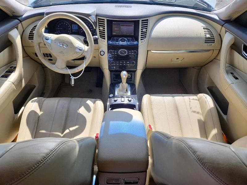 2017 INFINITI QX70 BASE 8