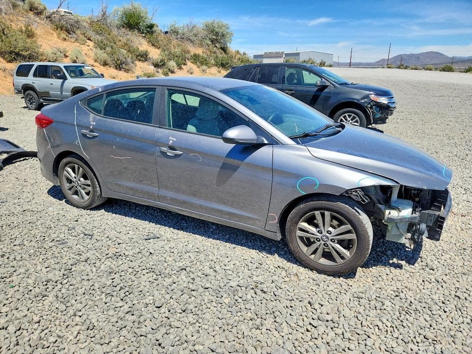 2018 HYUNDAI ELANTRA SEL 4