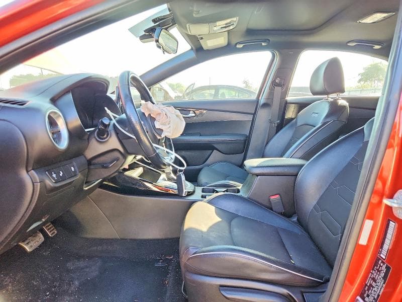 2023 KIA FORTE GT LINE 7