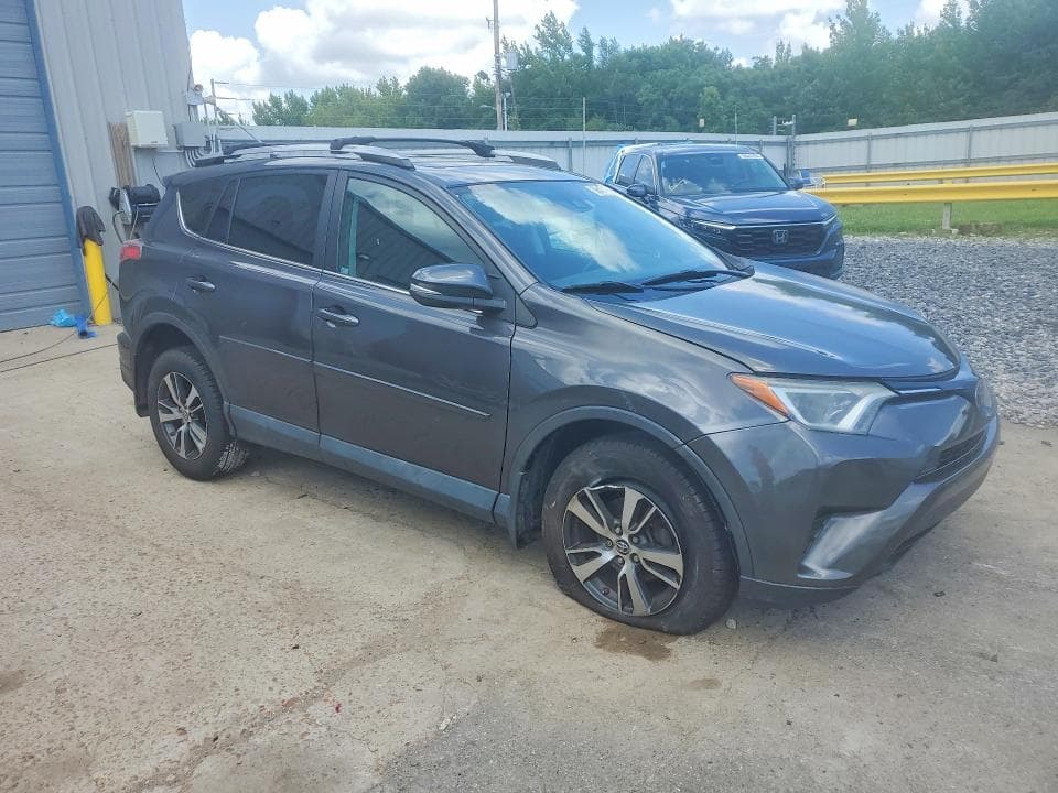 2018 TOYOTA RAV4 XLE 4