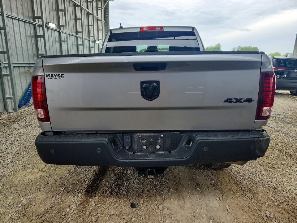 2022 RAM 1500 CLASSIC SLT 6