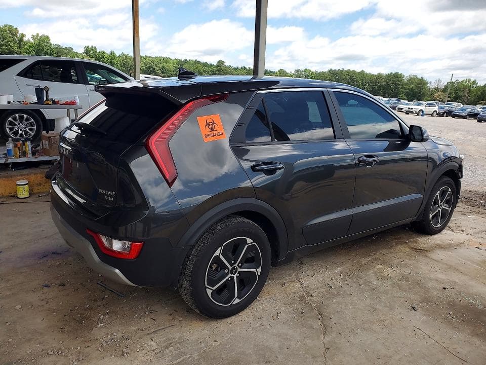 2023 KIA NIRO LX 3