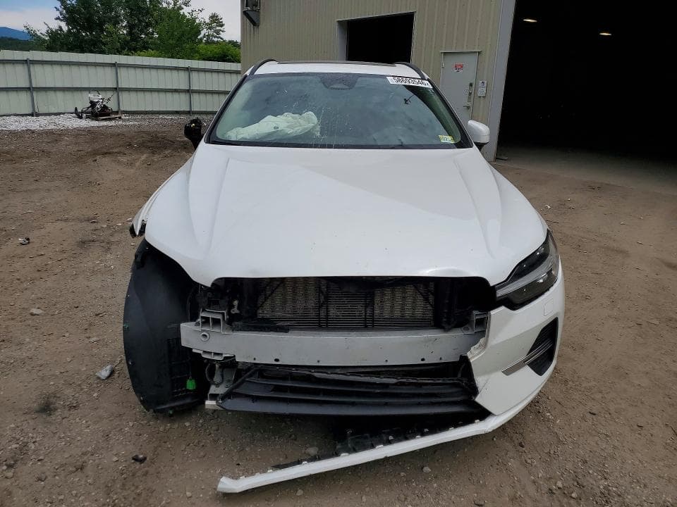 2022 VOLVO XC60 B5 MOMENTUM 5