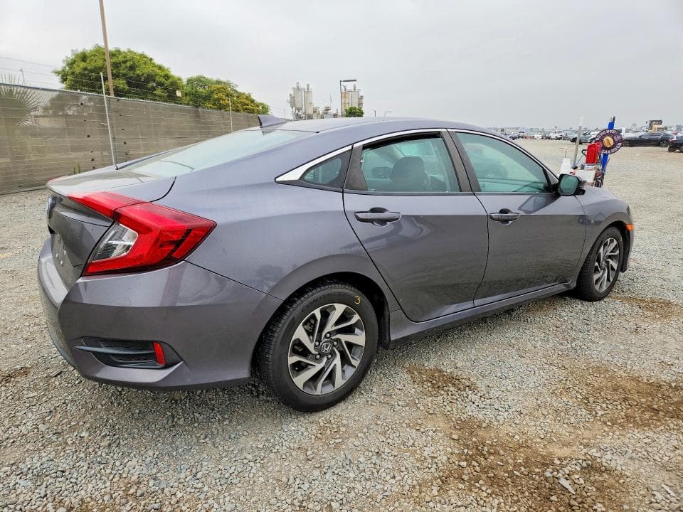 2018 HONDA CIVIC EX 3