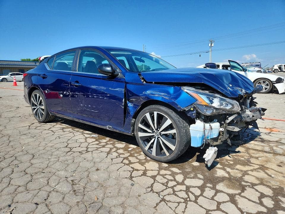 2021 NISSAN ALTIMA SR 4