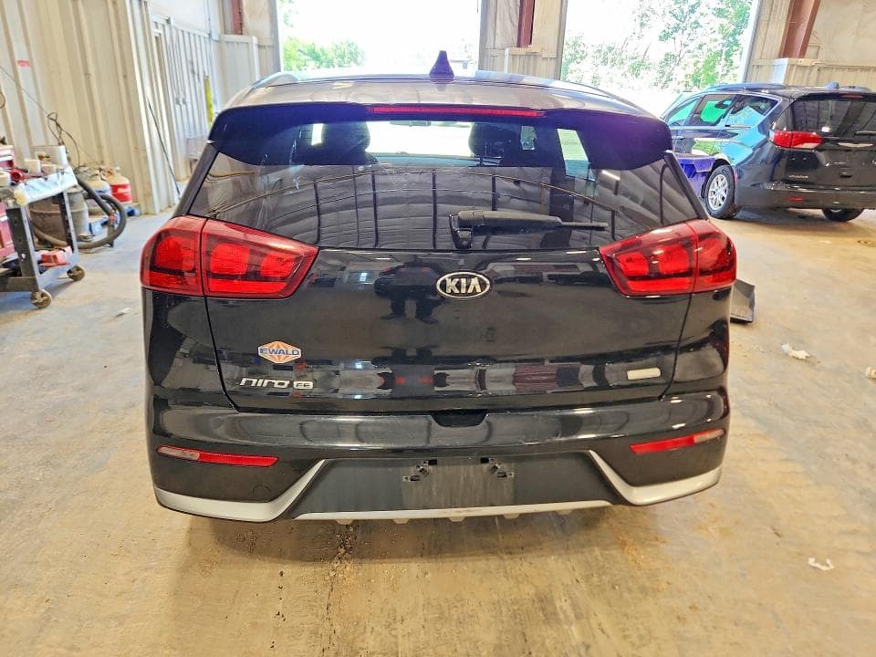2017 KIA NIRO FE 6