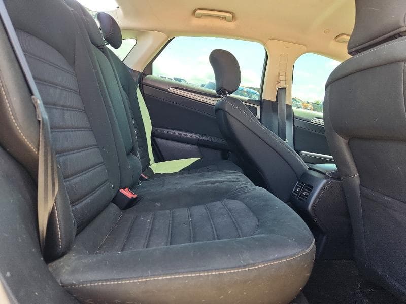 2019 FORD FUSION SE 10