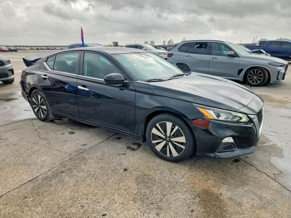 2021 NISSAN ALTIMA 4