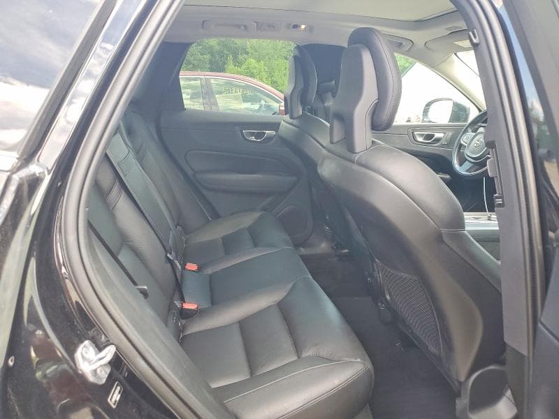 2018 VOLVO XC60 T6 11