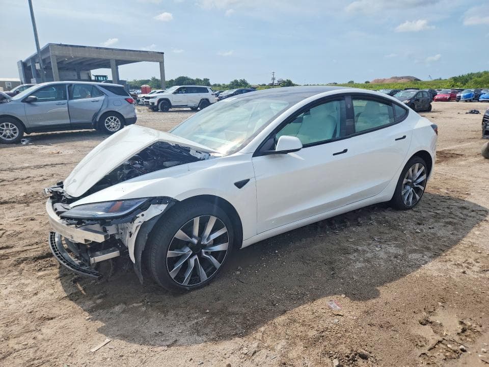 2025 TESLA MODEL 3