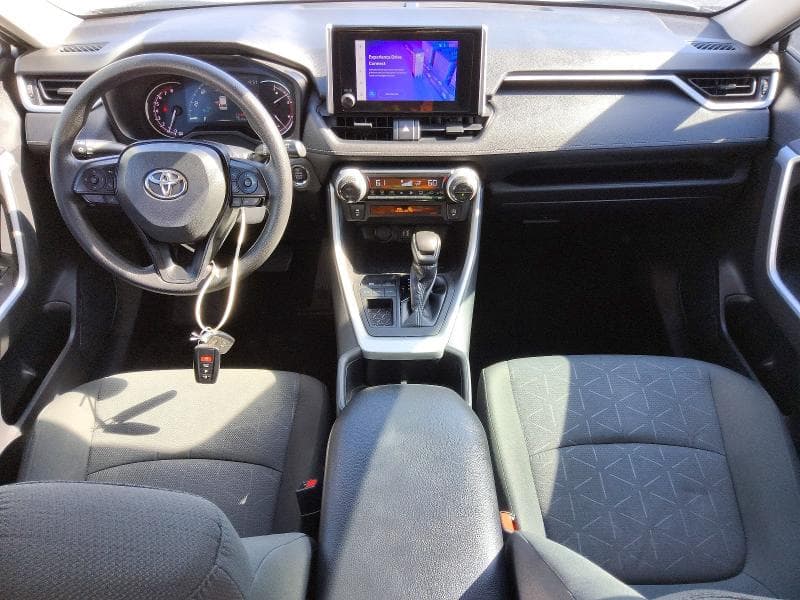 2023 TOYOTA RAV4 XLE 8